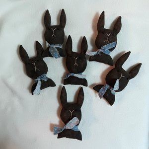 Lot of 6 Shabby Bunnies - cloth embroidery country rustic